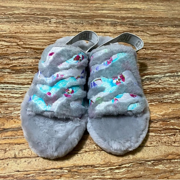 UGG - Picture 4 of 9